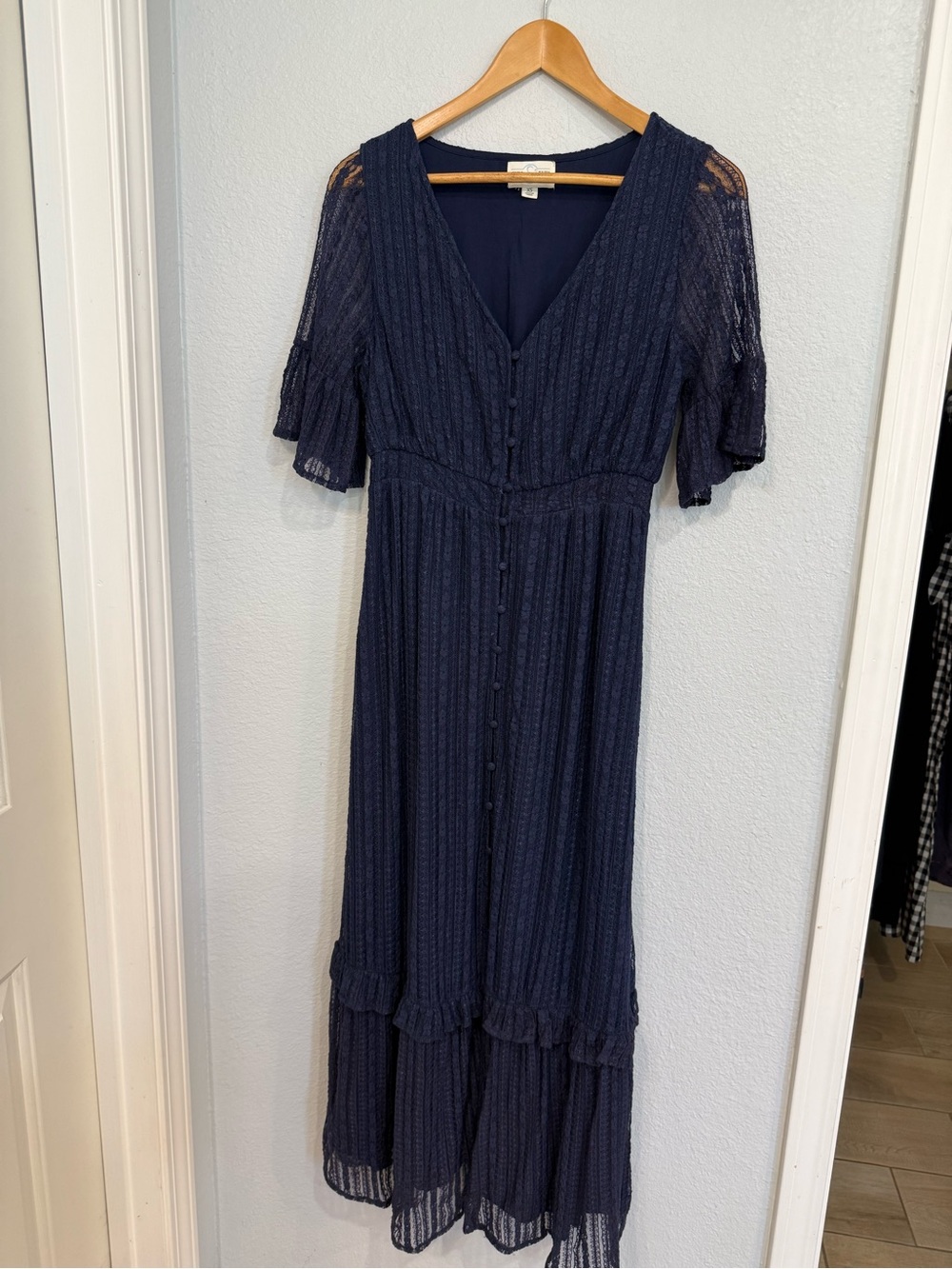 XS Navy Blue Lace Button Front Dress w/ Short Flutter Sleeves & Tiered Skirt